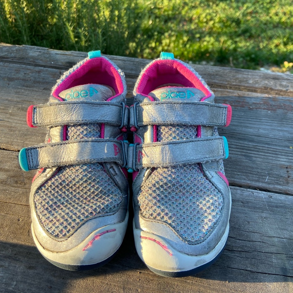 PLAE Ty, size 13
